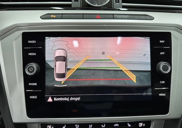 Volkswagen Passat cena 83500 przebieg: 126000, rok produkcji 2018 z Jasień małe 781